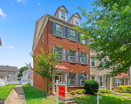 1324 Main Mews, Gaithersburg