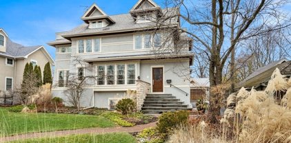 428 Cedar Street, Winnetka