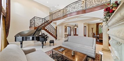18378 Avenida Bosque, Murrieta