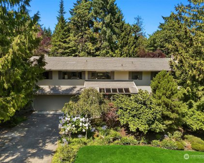7401 92nd Place SE, Mercer Island