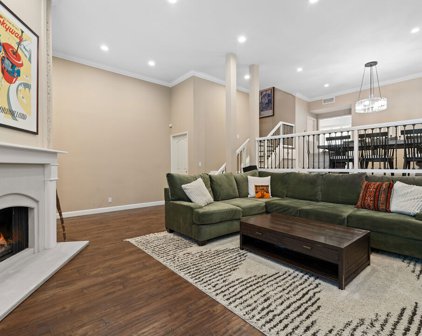 5240  Yarmouth Ave Unit 4, Encino