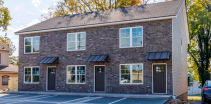 724 Commerce St, Clarksville