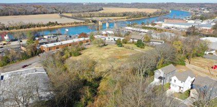 40 Crossland Ave, Clarksville