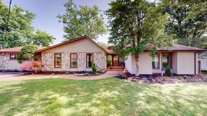 140 Allen Dr, Hendersonville