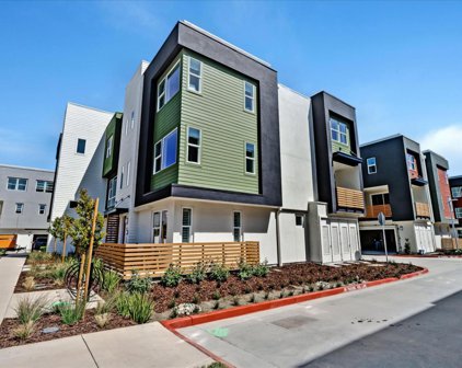 211 Calypso LN, Foster City