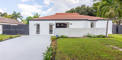 4996 Sw 95th Ave, Cooper City