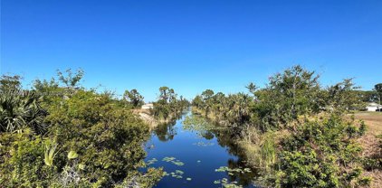 3239 Ne 9 Avenue, Cape Coral