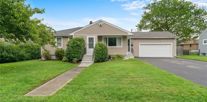 48 Brackett Avenue, Tiverton