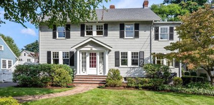 66 Stevens Rd, Needham