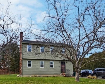 39 Burma Rd, Fitchburg