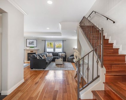1050 N Edinburgh Ave Unit 301, West Hollywood