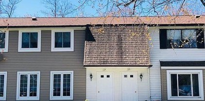 44 Wellington Court, Amherst