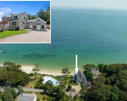 143 Manomet Ave, Plymouth