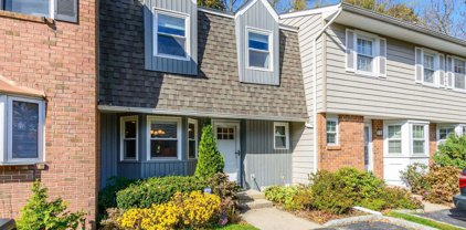 69 Aspen Drive W Unit #1, Woodbury