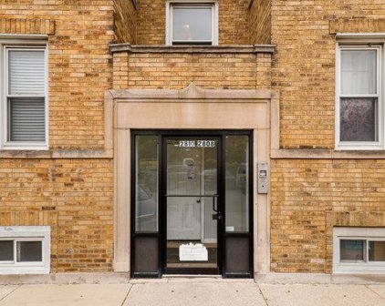 2810 W Barry Avenue Unit #3E, Chicago