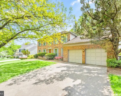 15252 Surrey House Way, Centreville