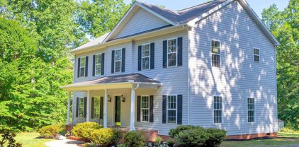 864 Ridgemont Dr, Louisa