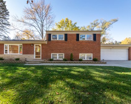 22 W Stonegate Drive, Prospect Heights