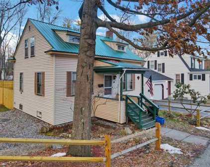32 Pleasant Street, Plymouth