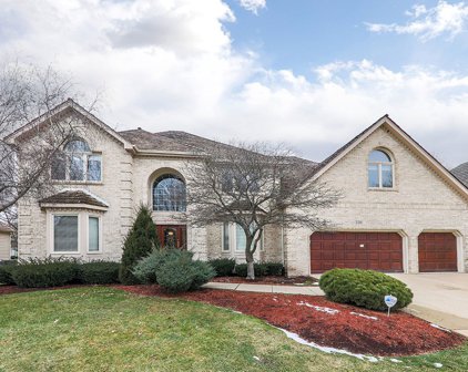 2211 Arrowhead Drive, Naperville