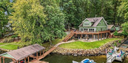 304 Roberts Point Road, Jackson