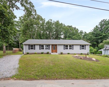 19 Comanche Trail, West Greenwich