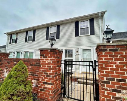 39487 Heatherheath, Clinton Twp