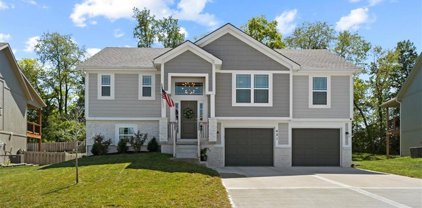 421 Lilly Lane, Liberty