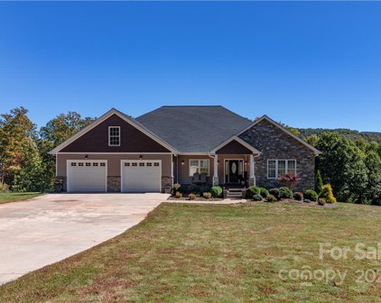 486 White Fawn  Drive, Spruce Pine