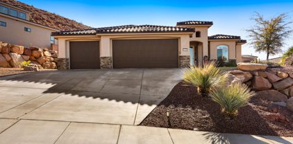 1565 W Fountain Cir, St George