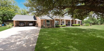 1619 FM 3013, Sealy