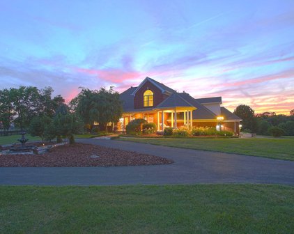 1750 Aiken Rd, Shelbyville