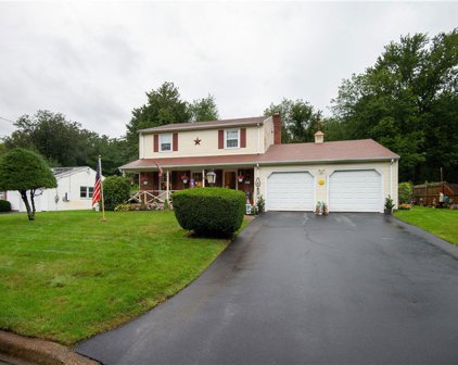 18 Tanglewood Drive, East Providence