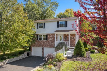 312 Wren Drive, Hempfield Twp - Wml