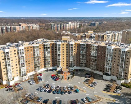 15100 Interlachen Dr Unit #4-702, Silver Spring