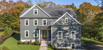 445 Lowell St, Lexington