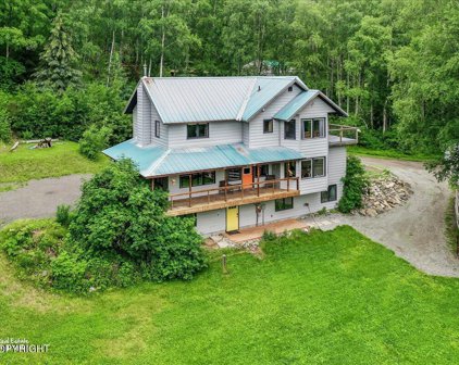385 Indian Road, Indian