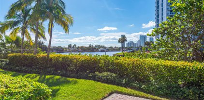 3802 Ne 207 Th St Unit #TH1, Aventura