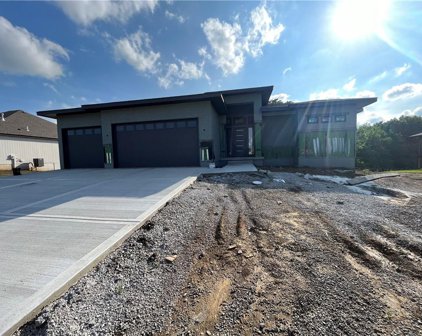 2816 SW Hearthstone Place, Lee's Summit