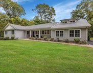 40 White Oak Tree Road, Laurel Hollow image