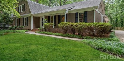 717 Stratfordshire  Drive, Matthews