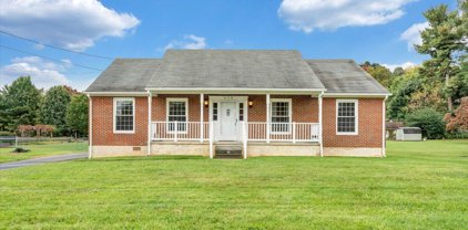 628 Yorkshire  St, Salem
