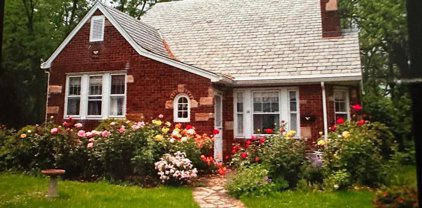 14 Locust Dr, Catonsville