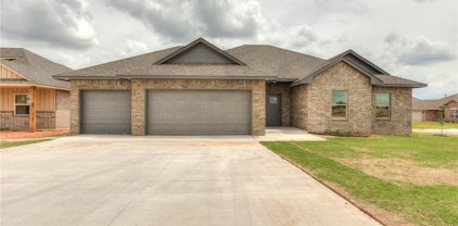 624 N Cottontail Way, Mustang
