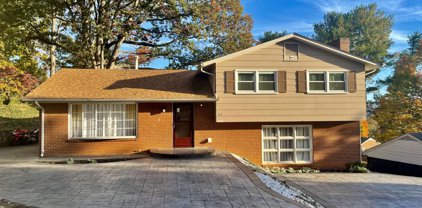 2419 Maycrest Nw St, Roanoke