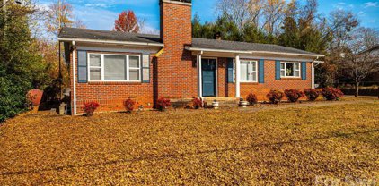 2368 2nd Nw Avenue, Hickory