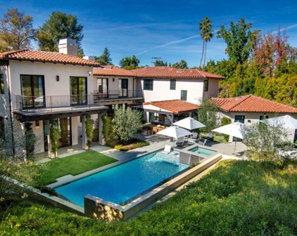 4670  Balboa Ave, Encino