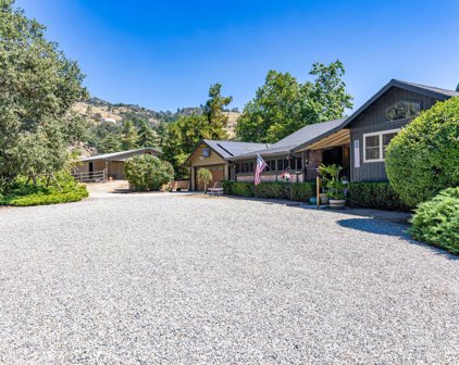 26901 Bear Valley  Road, Tehachapi