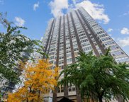 525 W Hawthorne Place Unit #702, Chicago image