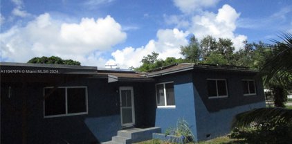 205 Nw 121st St, North Miami